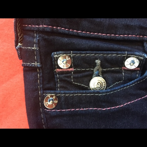 Dark skinny jeans. Pink details. Silver hardware. - Picture 4 of 6